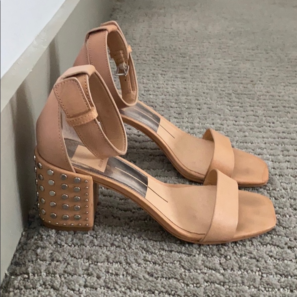 Dolce vita stuffed nude heels size 7